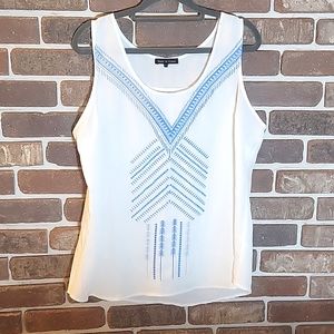 Violet & Claire Boho Embroidered Flowy, sleeveless top, size Large